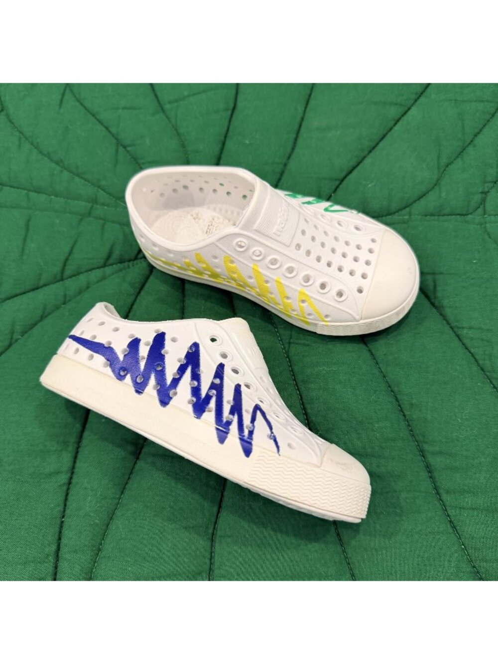 Native Shoes x Crayola Toddler 8 Slip On Water Shoes